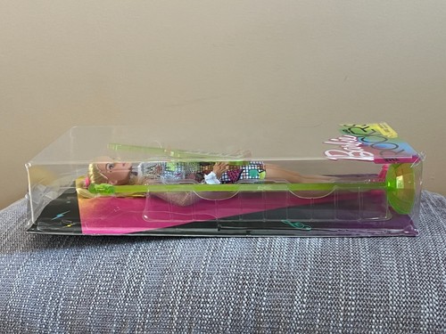 2017 Barbie And The Rockers Barbie Puppe & Keytar. NRFB #FHC03 BOX BESCHÄDIGT - Bild 14 von 18