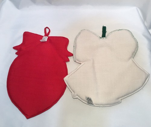 2 Vtg Christmas Hand Crocheted Doll Dress Potholders & 2 Cardinal Bells Hot Pads - Picture 9 of 12