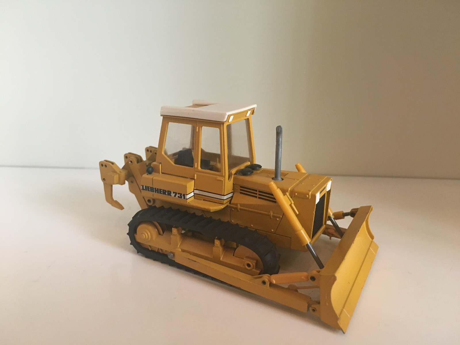 Liebherr PR 731 RUSPA apripista di GESCHA in 1 50 negozi al dettaglio Liebherr PR 731 RUSPA apripista di GESCHA GESCHA GESCHA in 1 50 goditi il 50% di sconto