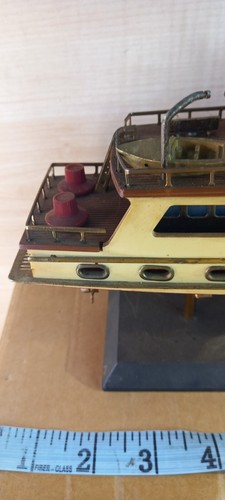 RARE !! Circa 1960 WACO Caribbean Cruiser Transistor AM Radio with stand. WORKS! - Picture 14 of 18