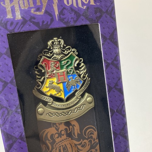 Nuovo segnalibro autentico Hogwarts Harry Potter stemma in metallo - Foto 3 di 6