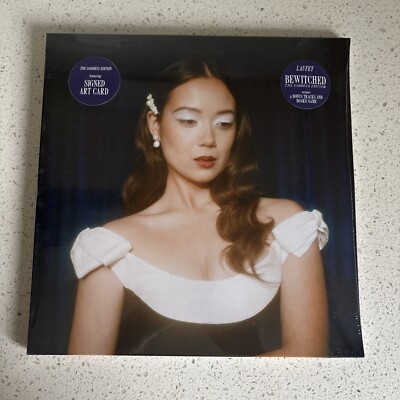 A*5様 Laufey　Bewitched　直筆サイン入りレコード Laufey Bewitched: Goddess Edition Navy 2LP Vinyl SIGNED Art