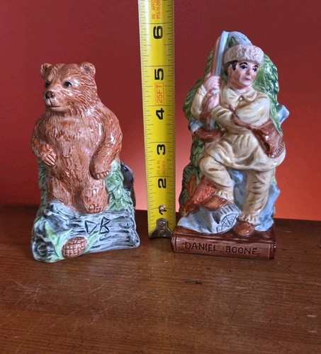 Omnibus Daniel Boone & Bear Folklore Ceramic Salt & Pepper Shakers Fitz & Floyd - Picture 5 of 9
