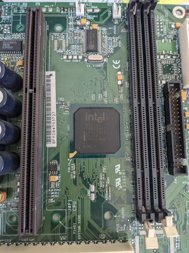 Intel Slot 1 Motherboard / Pentium II 300Mhz / 32mb of Ram (Packard Bell OEM) - Imagen 2 de 11