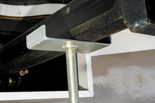 Camco Eaz-lift Premium Rv Slide-out Support - Features An Adjustable H - Picture 3 of 5