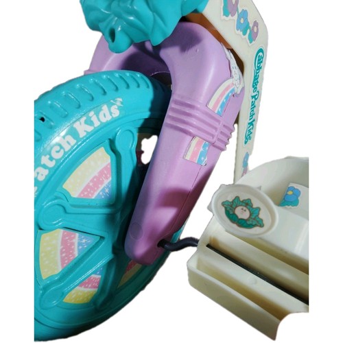 Vintage KOHL PATCH KINDER großes Rad für Puppe Dreirad Fahrrad Hasbro Aufkleber! - Bild 4 von 6