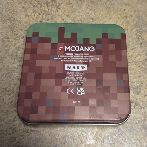 MINECRAFT Sealed Pack Of Playing Cards in Collector Storage Tin - Picture 3 of 3