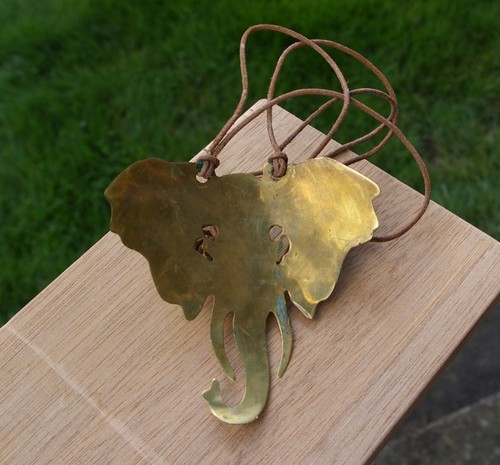 Boho Safari Messing angelaufen Elefant Halskette groß 4" Anhänger Lederband - Bild 9 von 13