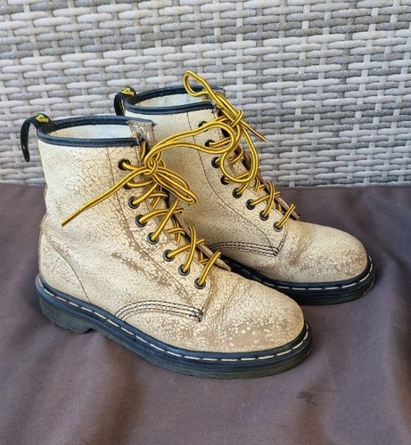 Vintage Doc Martens 1460 Women’s Boots UK 6 Crackled Cream Leather – Rare Style