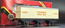 Hornby R.671 - OO Gauge - L.M.S. 6 Wheeled Insulated Milk Van