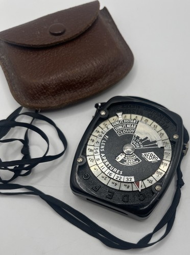 Vintage Photography Nebro Visual Exposure Light Meter Bakelite with leather case - Picture 2 of 3
