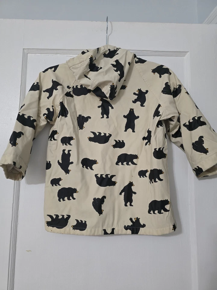 Abrigo de lluvia Hatley Black Bear para niños talla 5 con botones a presión Foto 2 de 4