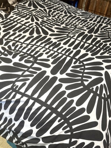 IKEA MAJSMOTT Off-White & Black Full/Queen DUVET COVER  218 cm ( 86" ) EUC - Picture 3 of 13