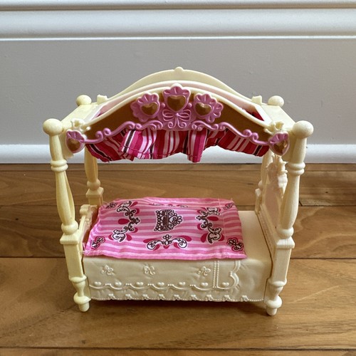 Vtg Loving Family Dollhouse Furniture Canopy Bed Teen Girl Bed Chair 2000's - Picture 2 of 14