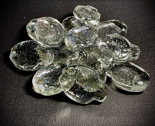 Glass Marbles Pebbles Fish Shaped Aquarium Vase Decoration Set Of 15 Iridescent - Picture 2 of 8