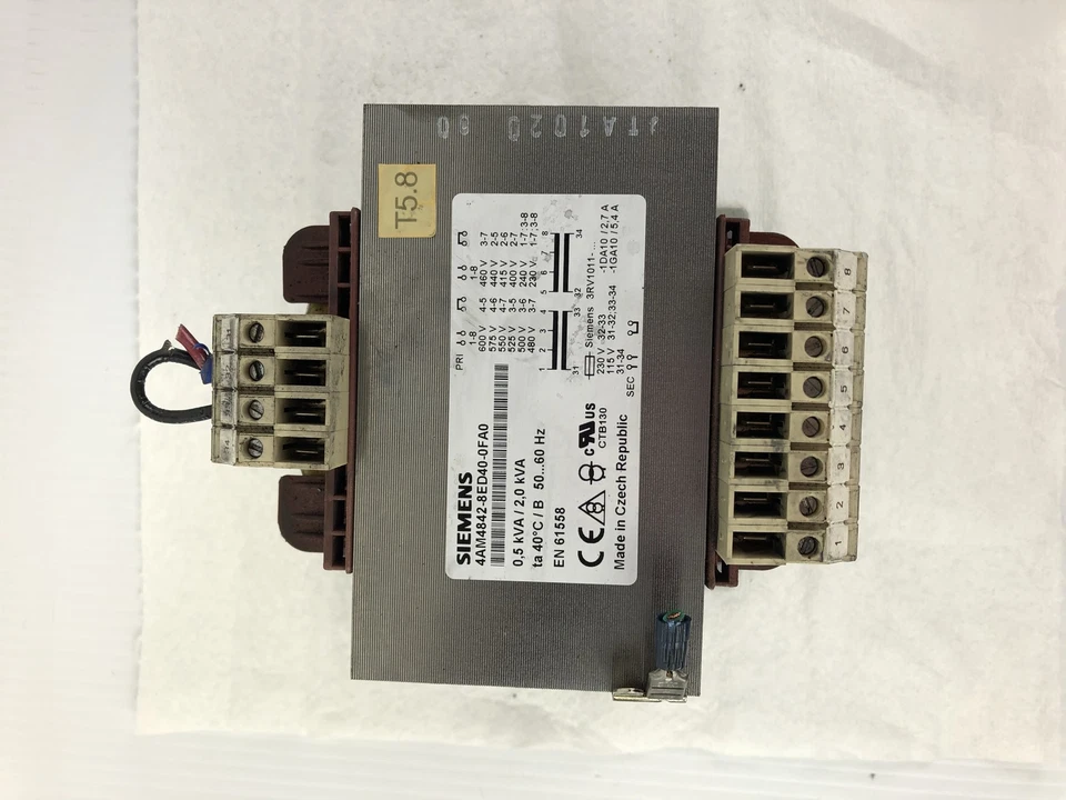 Transformador Siemens 4AM4842-8ED40-0FA0 0,5/2,0 kVA Foto 2 de 4