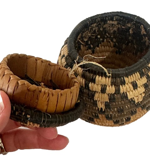 Vintage African Zulu Small Basket, Handwoven-South African Art Beautiful Detail - Picture 2 of 9