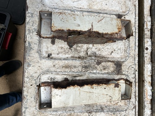 1970 FJ55 LAND CRUISER / Front Bench Seat Mounting Brackets - Picture 3 of 3