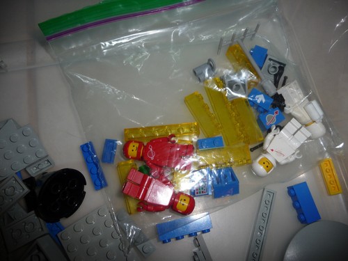 1979 Lego Classic Space 497 Galaxy Explorer mostly complete, NO base plates NICE - Picture 5 of 6