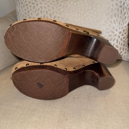 UGG Lynnea Arroyo Stiefel braun gewebtes Wildleder Nieten Clog-Absätze Damengröße 7 - Bild 8 von 13