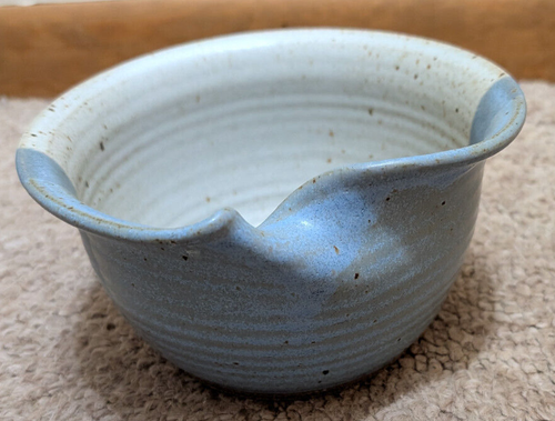 Art Pottery Sculptural Vessel Delicate Pinched Ceramic Two Toned 7" unsigned - Picture 3 of 7