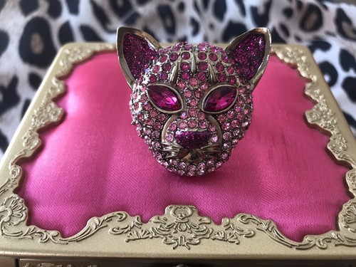 Betsey Johnson Eye Of The Tiger HUGE Fuchsia Ombre