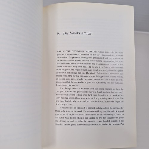 Weaverbirds Indonesian Independence Paperback Mangunwijaya Burung-Burung Manyar - Picture 17 of 17