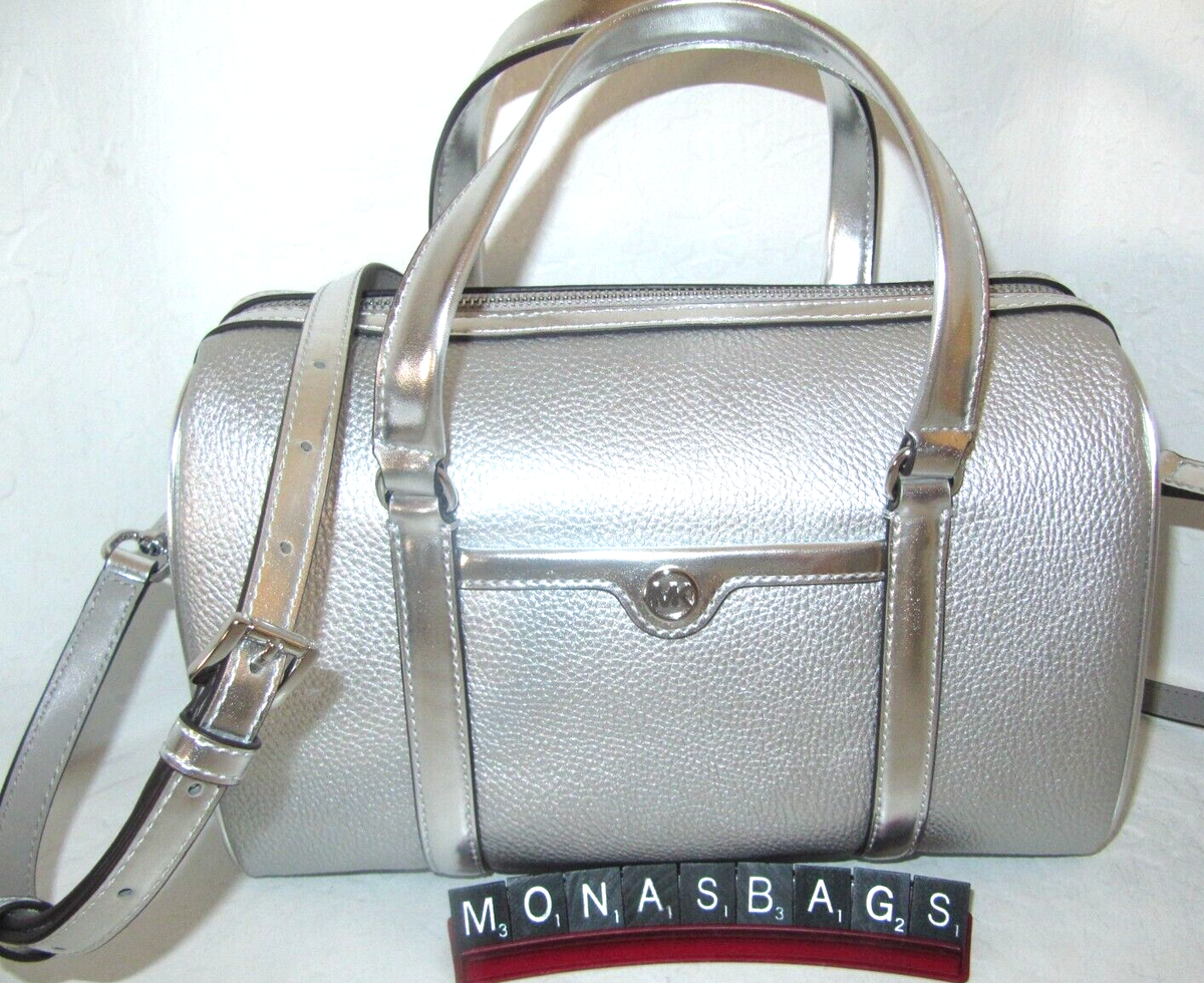 Michael Kors New Medium Travel Silver Silver Leather Duffle