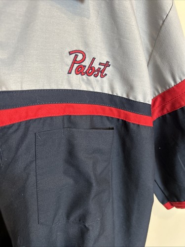 Red Cap Embroidered Pabst Blue Ribbon Button Work Shirt Men's LARGE Pockets - Picture 3 of 6
