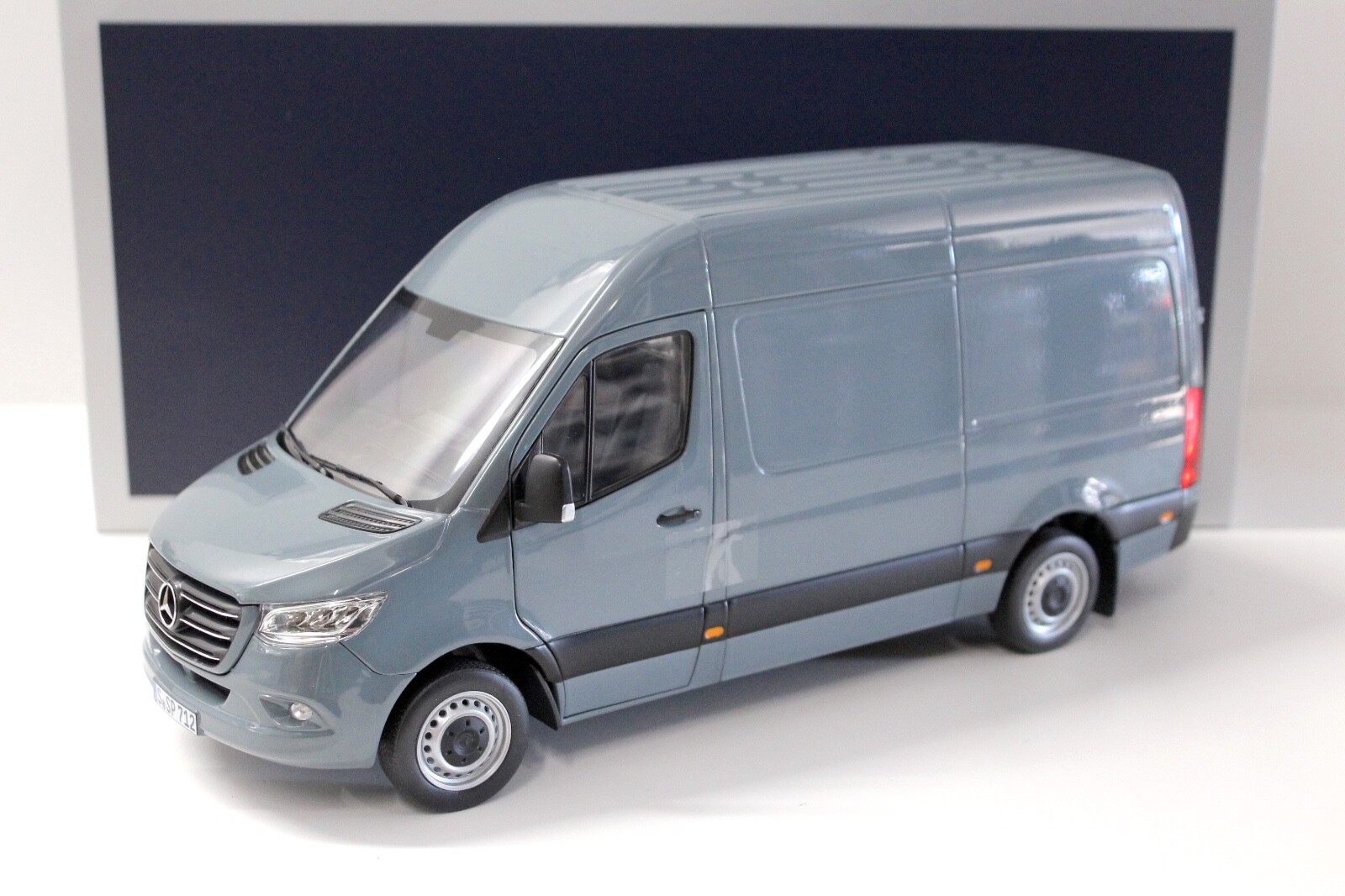 1 18 NOREV MERCEDES SPRINTER Transporter Van 2018 blu nuovo in Premium-modelloautoS vendite online 1 18 NOREV MERCEDES SPRINTER Transporter Van 2018 blu blu blu nuovo in Premium-modelloautoS grandi prezzi scontati