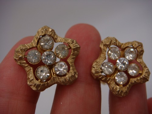 VINTAGE SIGNIERTE CORO STRASS GOLDFARBENE FLORAL CLIP ON OHRRINGE NACHLASS - Bild 3 von 12