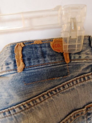 Levis - Red Tag - Snap Fly - Jeans - 100% Cotton - Waist 32 in / Inseam 31 in - Picture 7 of 13