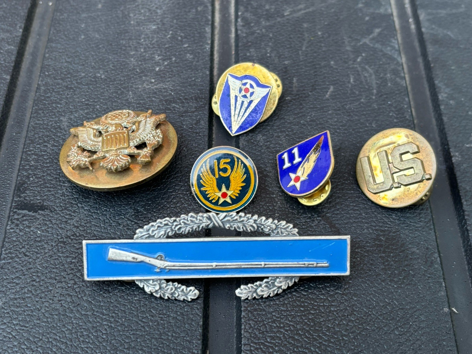 Picture 1 of 4