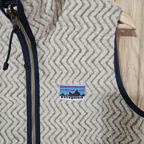Patagonia Oat and Navy Woolie Fleece Reversible Vest Womens Sz S/M Outdoor Wear - Picture 4 of 21