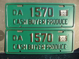 1998 Pair of Unused WA State Dept of Ag Cash Buyer Produce Green License Plates