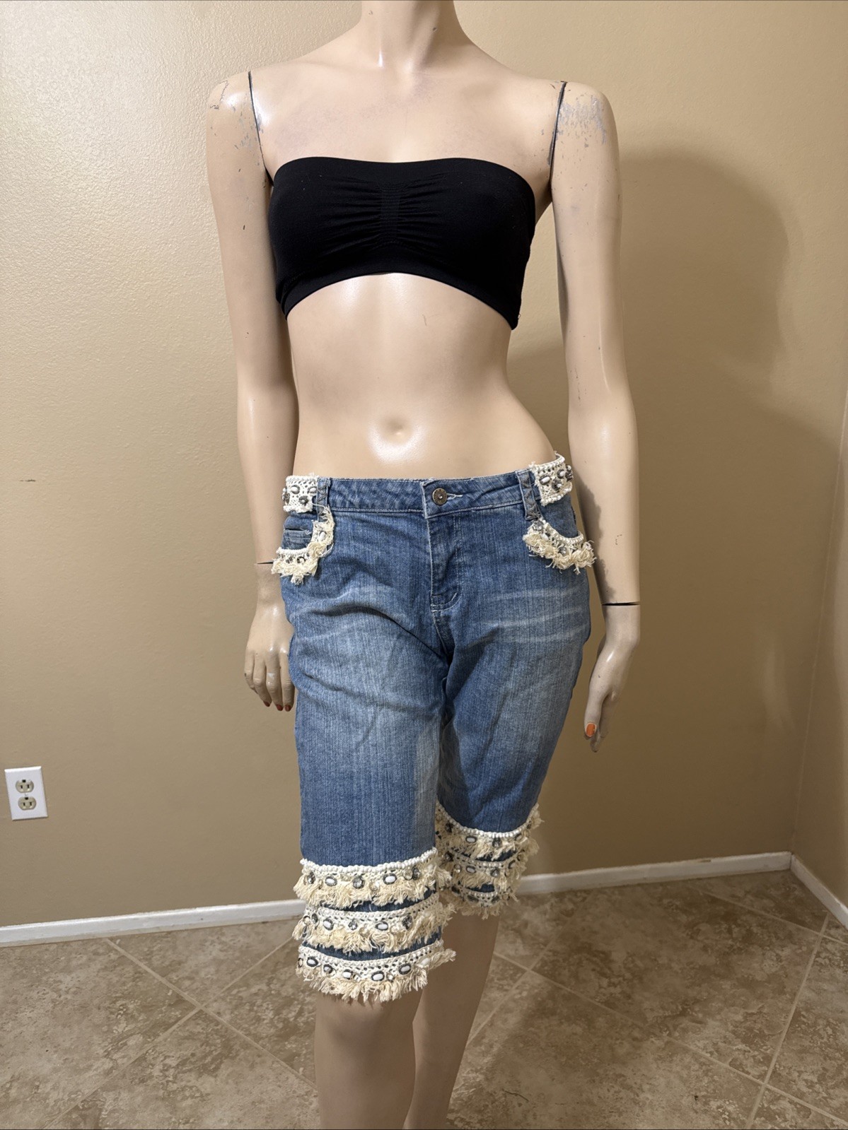 Picture 2 of 22