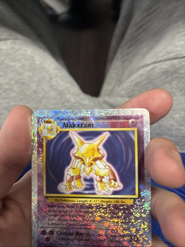 Alakazam 1/110 Legendary Collection Reverse Holo - Picture 3 of 5