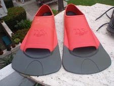 TYR BURNER EBP Swim TRIATHLON TRAINING Fins Men LARGE 9 9.5 10 10.5 11 EU 42- 44