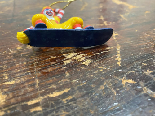 2004 Ronald McDonald Snowboarding Plastic Holiday Christmas Ornament - Picture 5 of 5