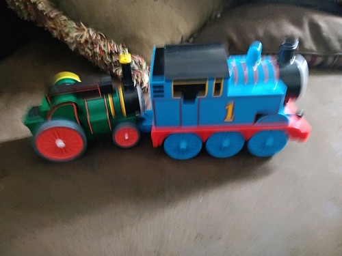 TOMY Thomas & Friends Pull String & Go Treno Verde Trevor Treni Giocattolo - Foto 2 di 8