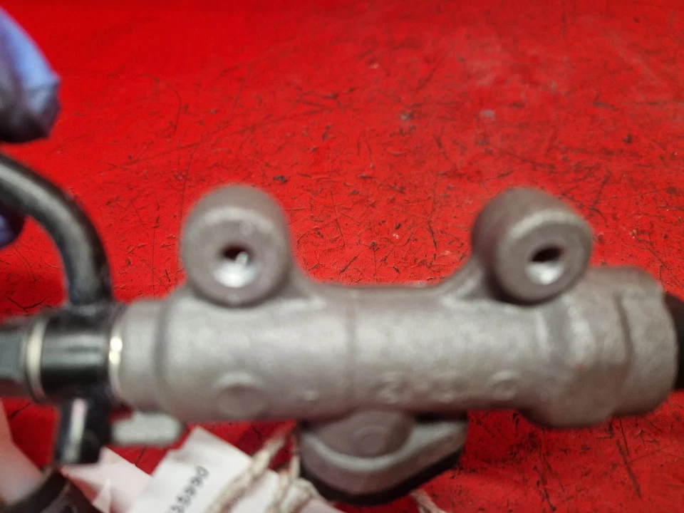 HONDA CRF FRENO MAESTRO CILINDRO MONTAJE TRASERO 2018 1,0 L GASOLINA  - Imagen 3 de 4