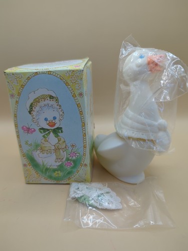 Vintage 1971 Avon Mrs. Quackles Delicate Daisies Cologne - 2 FL OZ Vintage NEW - Picture 1 of 9