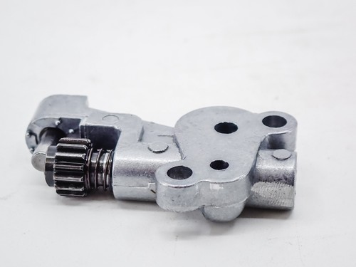 GENUINE SHINDAIWA OIL PUMP ASSEMBLY FITS 357 C022000110 - Picture 6 of 7
