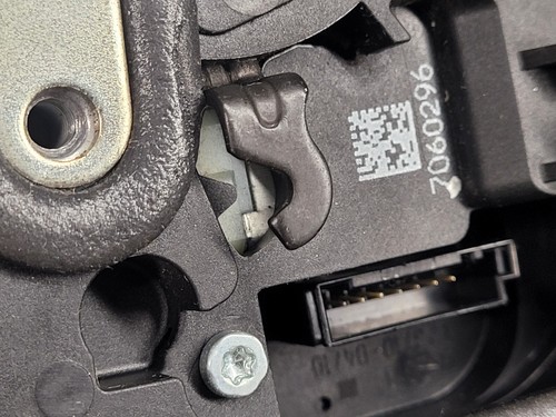 2006-2008 BMW E90 3 Series 328i OEM Rear RIGHT Door Lock Latch Actuator - Picture 10 of 14