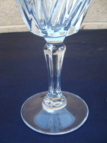 Cristal D'Arques Crystal Glass Flamenco Pattern 4 Wine Glasses Goblets 6" - Picture 8 of 10
