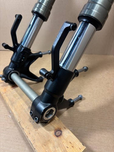 09-12 KAWASAKI ZX6R ZX600R NINJA OEM FRONT FORKS TRIPLE TREE AXLE - Picture 8 of 16