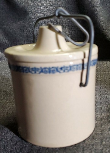 Win Schuler Restaurants Tan/Blue Cheese Crock - Picture 4 of 7