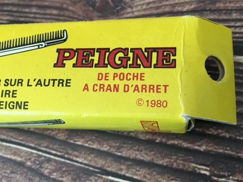 Peine de bolsillo abatible de Peigne cargado con resorte plegable Hong Kong coleccionable 1980 - Imagen 3 de 7