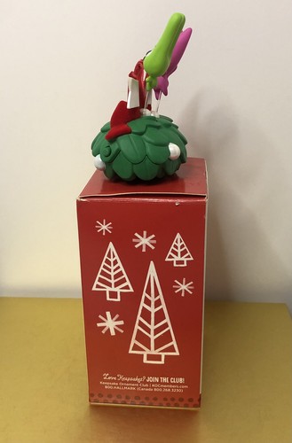 2013 Hallmark Keepsake Merry Kissmas Hoops & Yoyo Singing Ornament - Picture 2 of 8