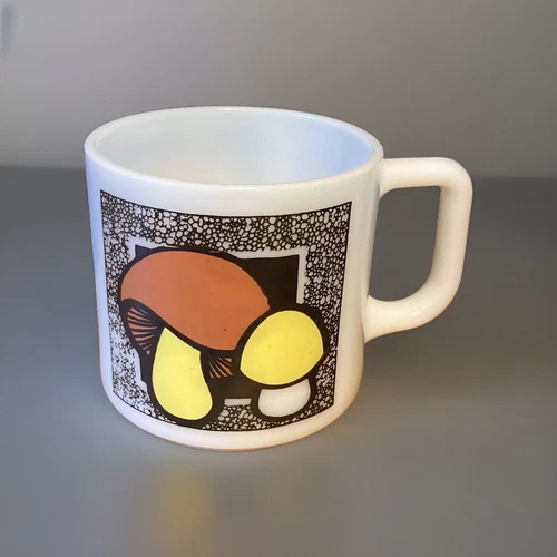 Vtg 1970s Hazel Atlas MUSHROOM Toadstool Brockway Milk Glass Coffee Mug RARE!